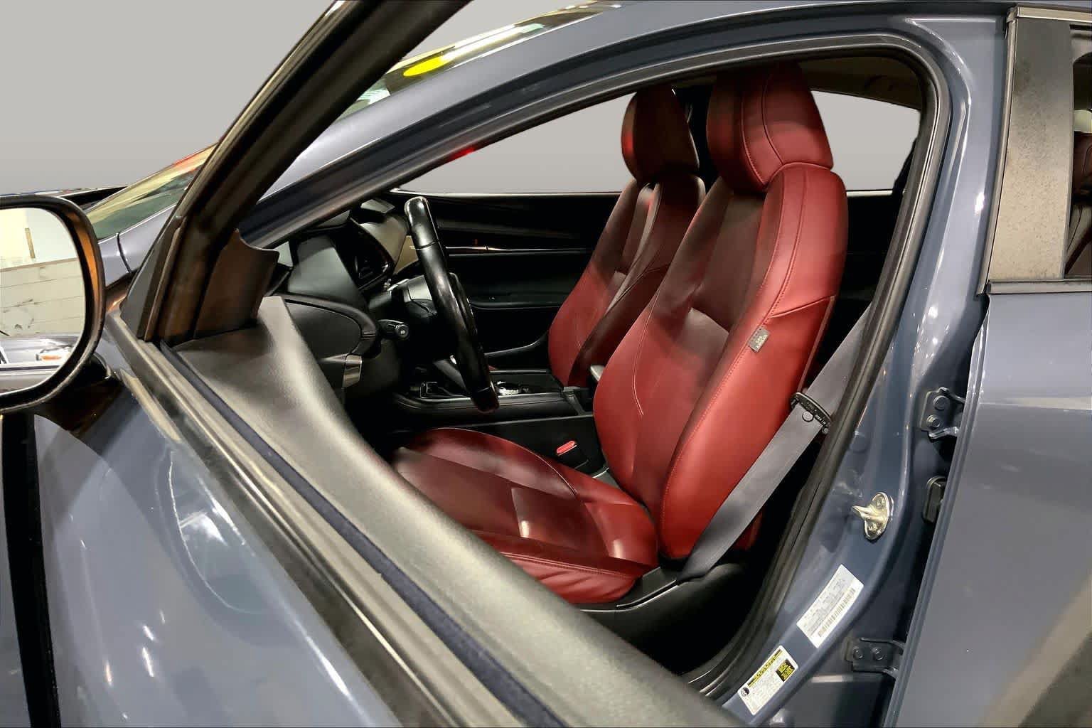 Used 2022 MAZDA MAZDA3 s FWD image 8