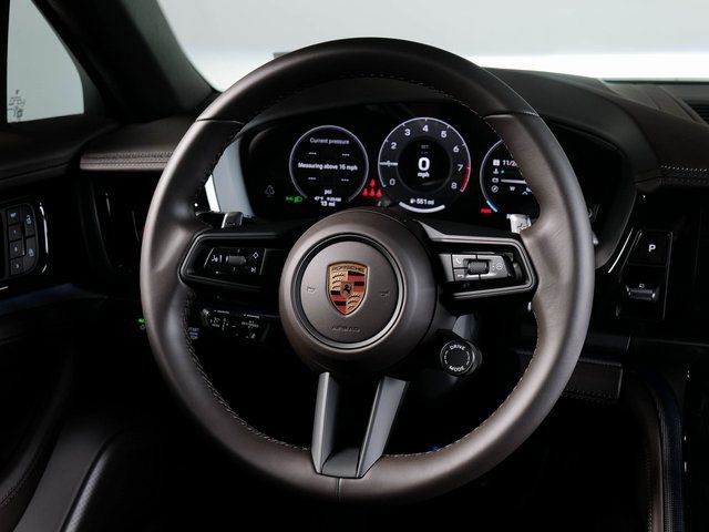 New 2025 Porsche Panamera 4 image 18
