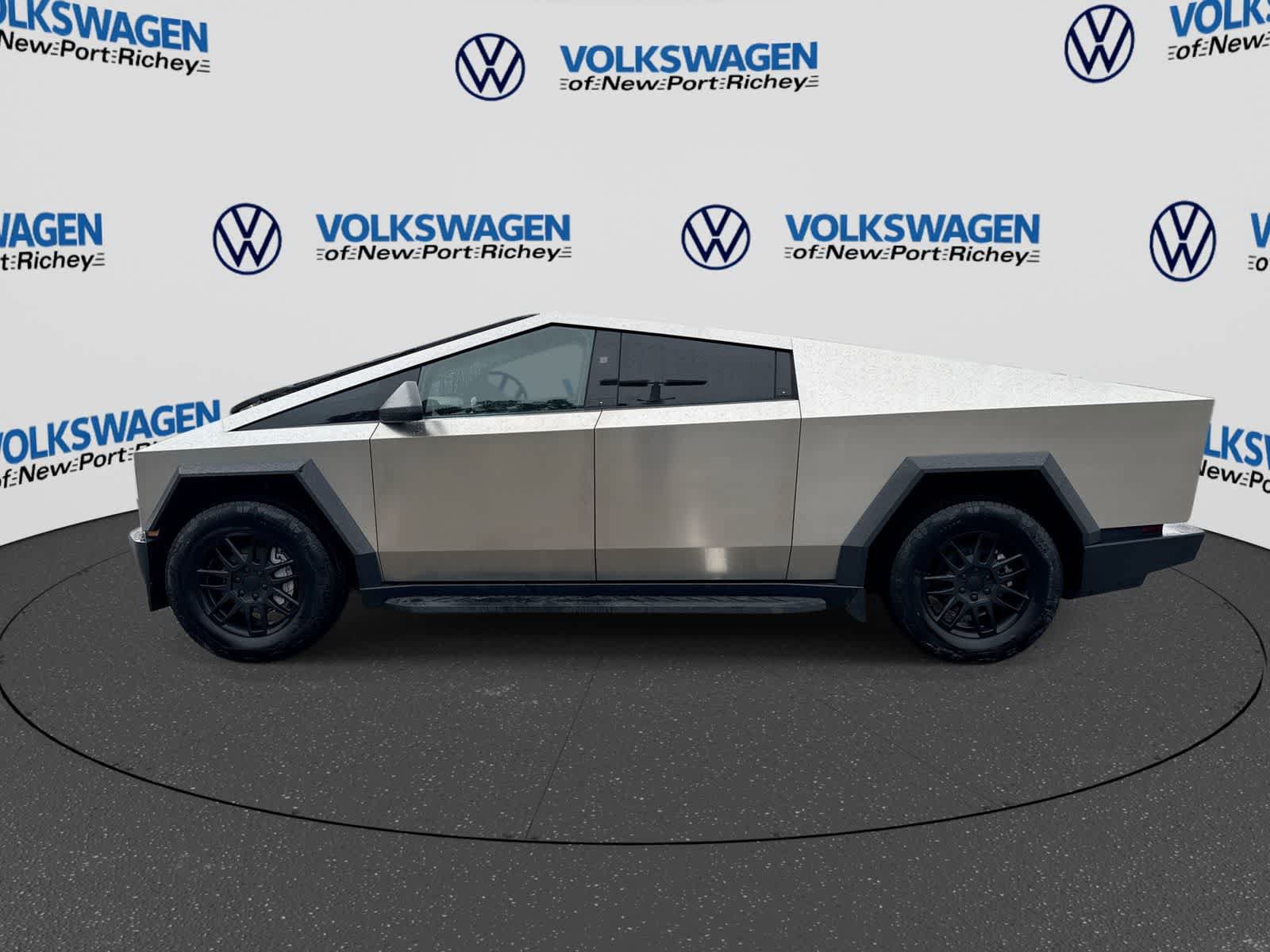 Used 2024 Tesla Cybertruck Cyberbeast AWD/4WD image 11