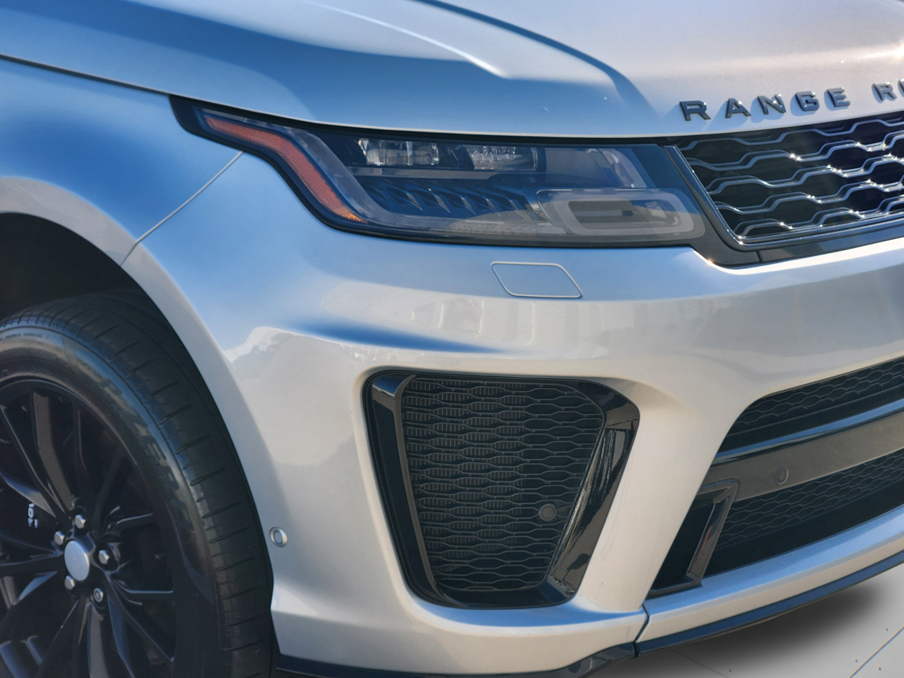 Certified 2022 Land Rover Range Rover Sport SVR AWD/4WD image 31