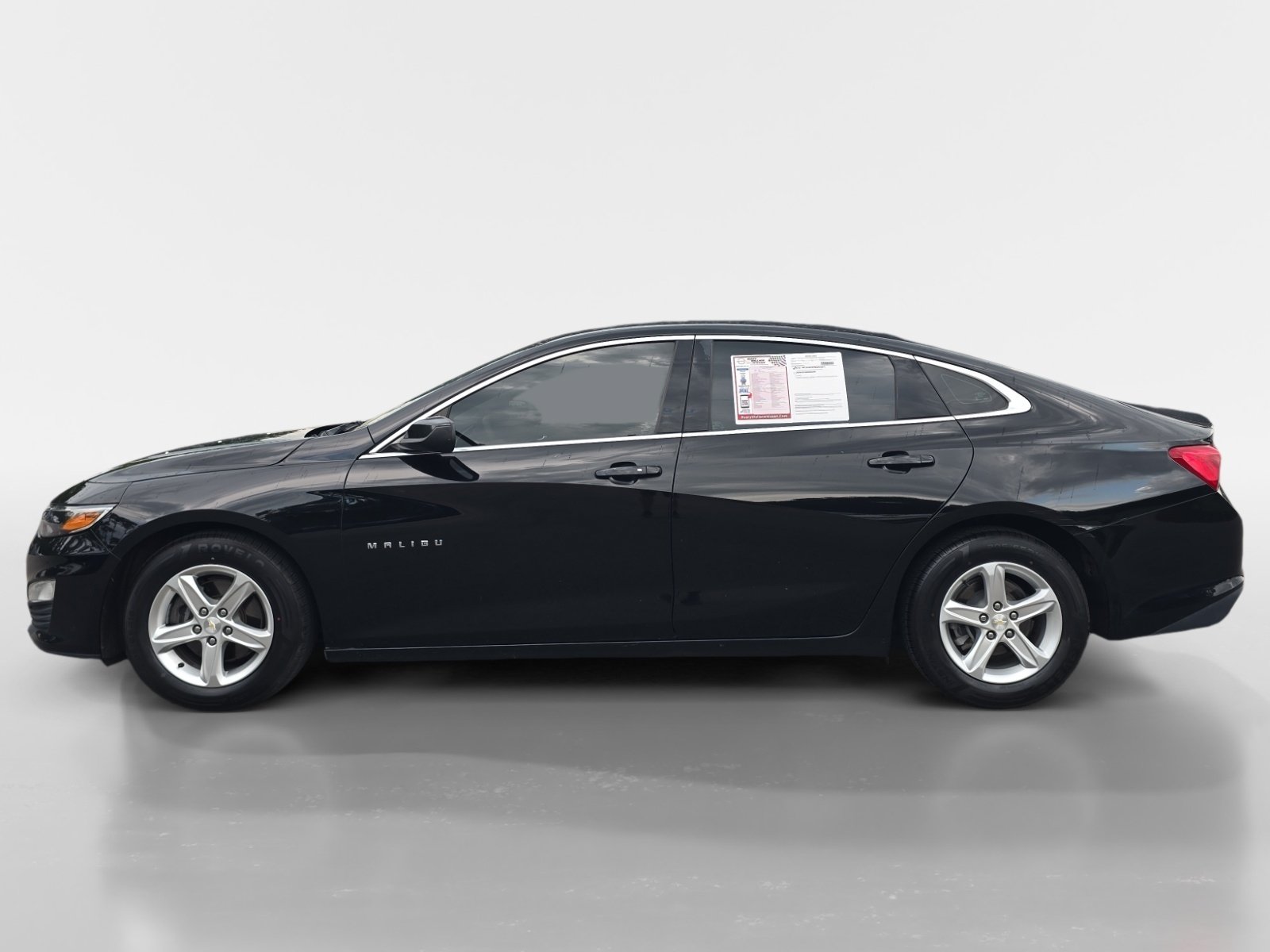 Used 2021 Chevrolet Malibu LS FWD image 2