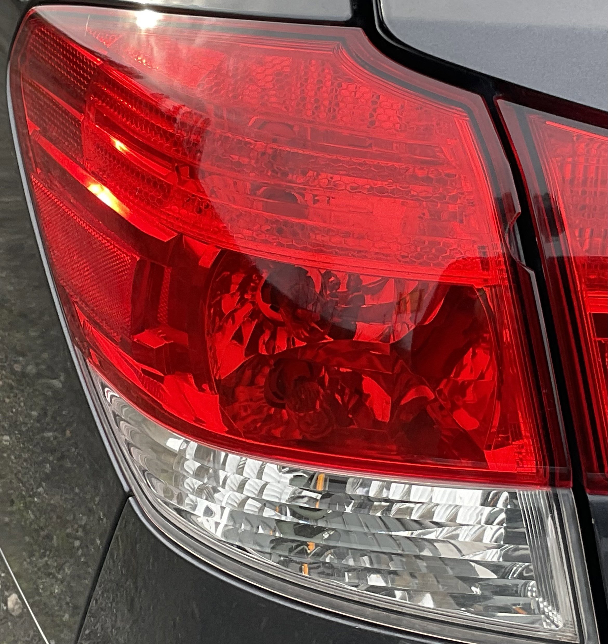 Used 2010 Subaru Outback 2.5i Limited image 10