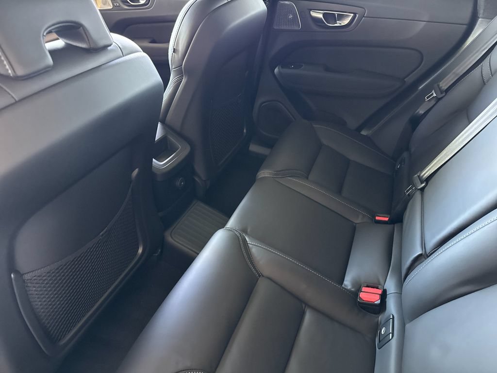 New 2026 Volvo XC60 T8 Ultra w/ Climate Package AWD/4WD image 11