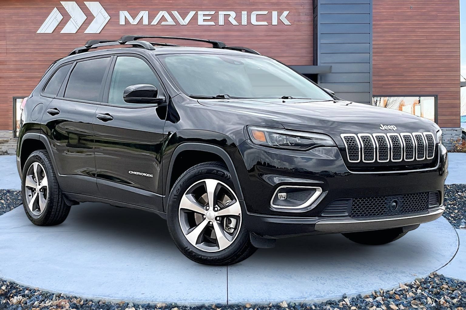 Used 2022 Jeep Cherokee Limited w/ Mopar Interior Package AWD/4WD image 1