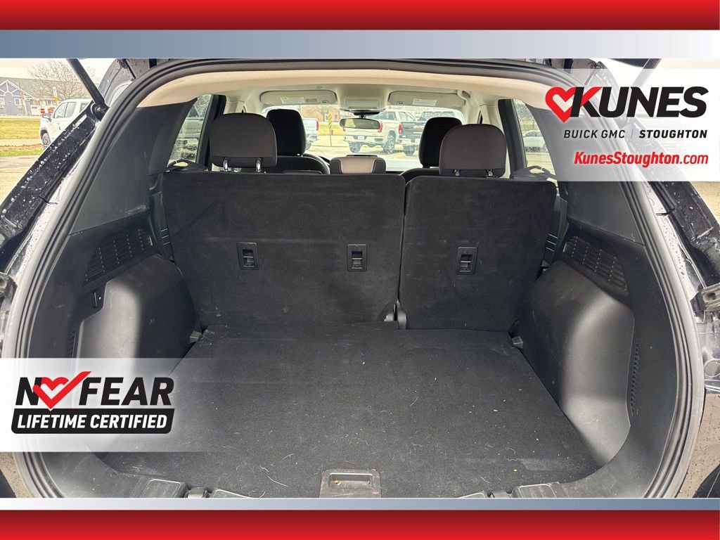 Used 2021 Ford Escape SE w/ SE Sport Appearance Package image 19