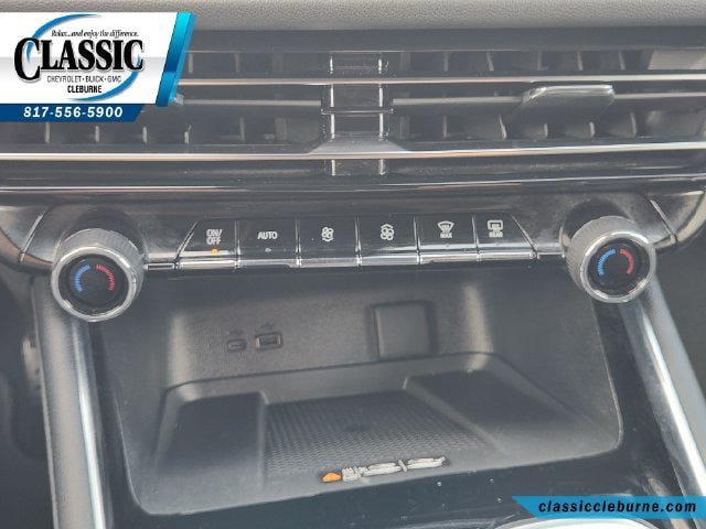 Used 2024 Chevrolet Traverse LT w/ LPO, Floor Liner Package FWD image 20