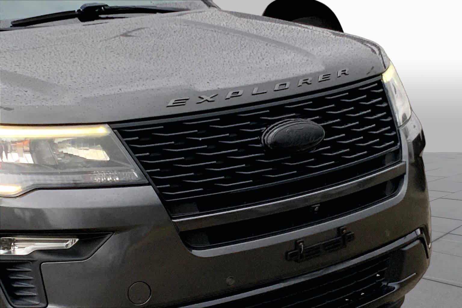 Used 2019 Ford Explorer Sport w/ Equipment Group 401A AWD/4WD image 27