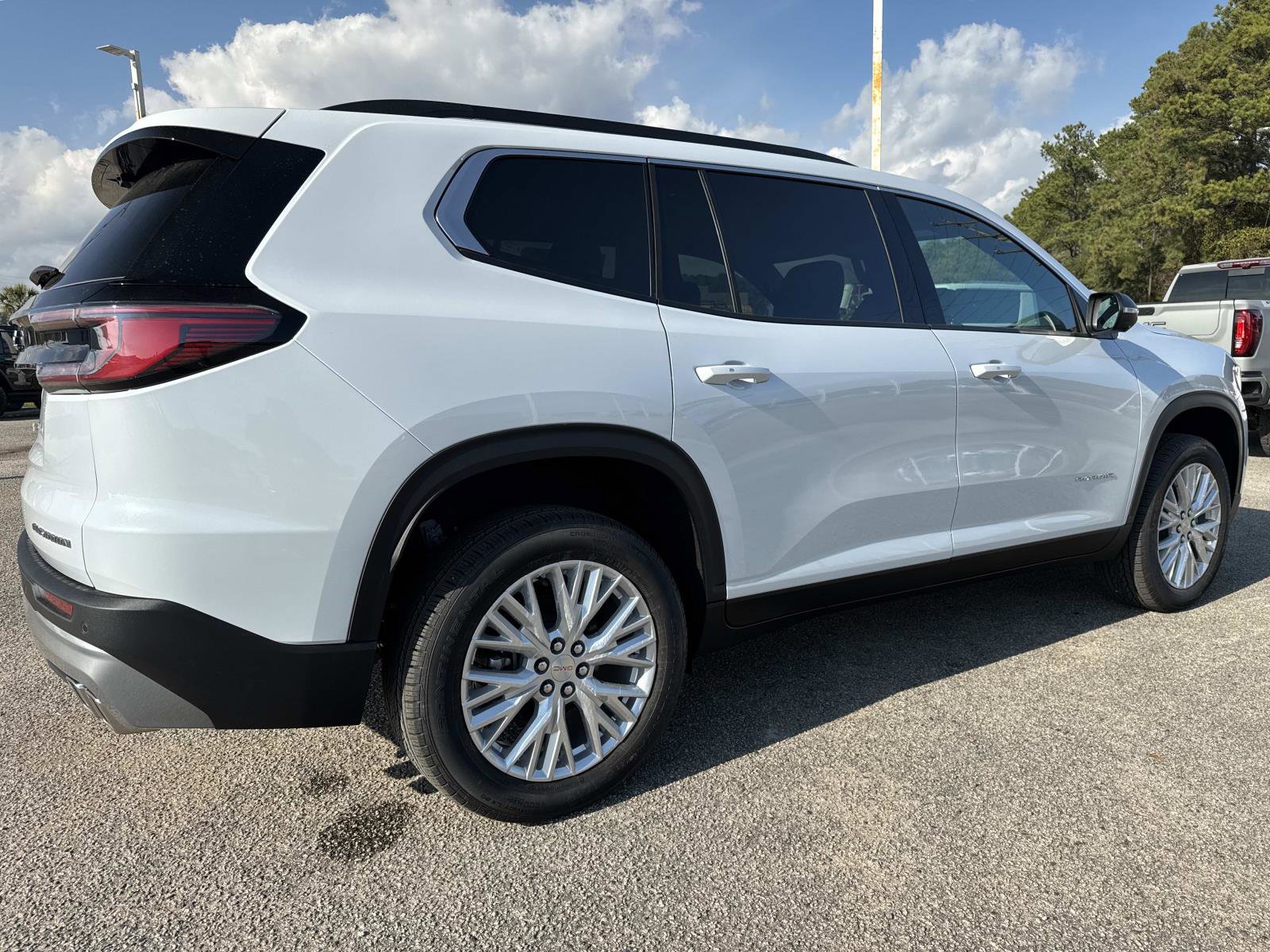 New 2026 GMC Acadia Elevation w/ Elevation Premium Package image 3