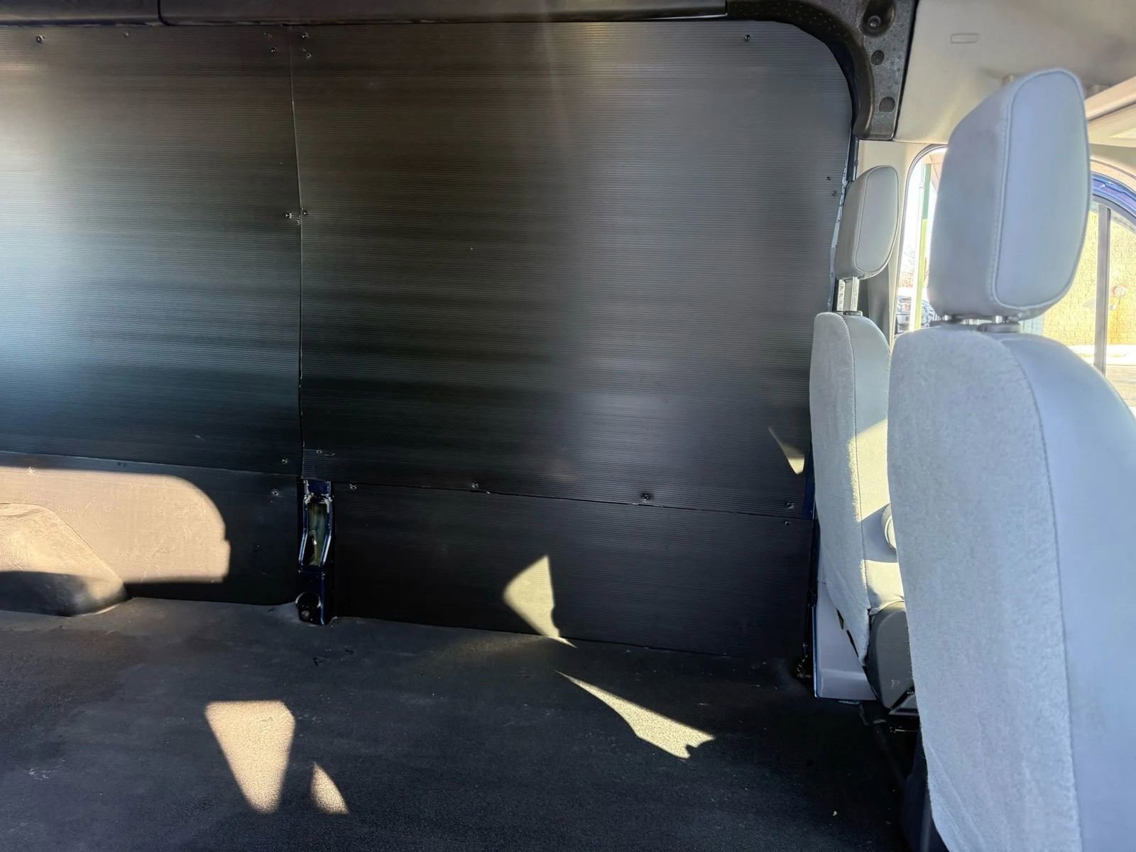 Used 2017 Ford Transit 250 Medium Roof w/Sliding Side Doo image 28