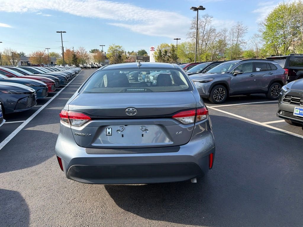 Certified 2025 Toyota Corolla LE FWD image 6