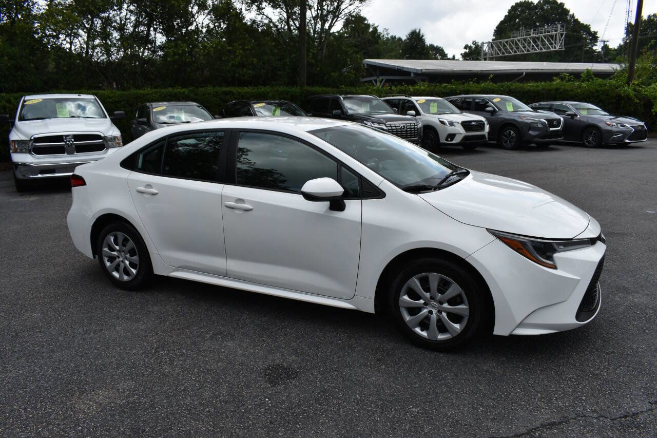 Used 2021 Toyota Corolla LE image 37