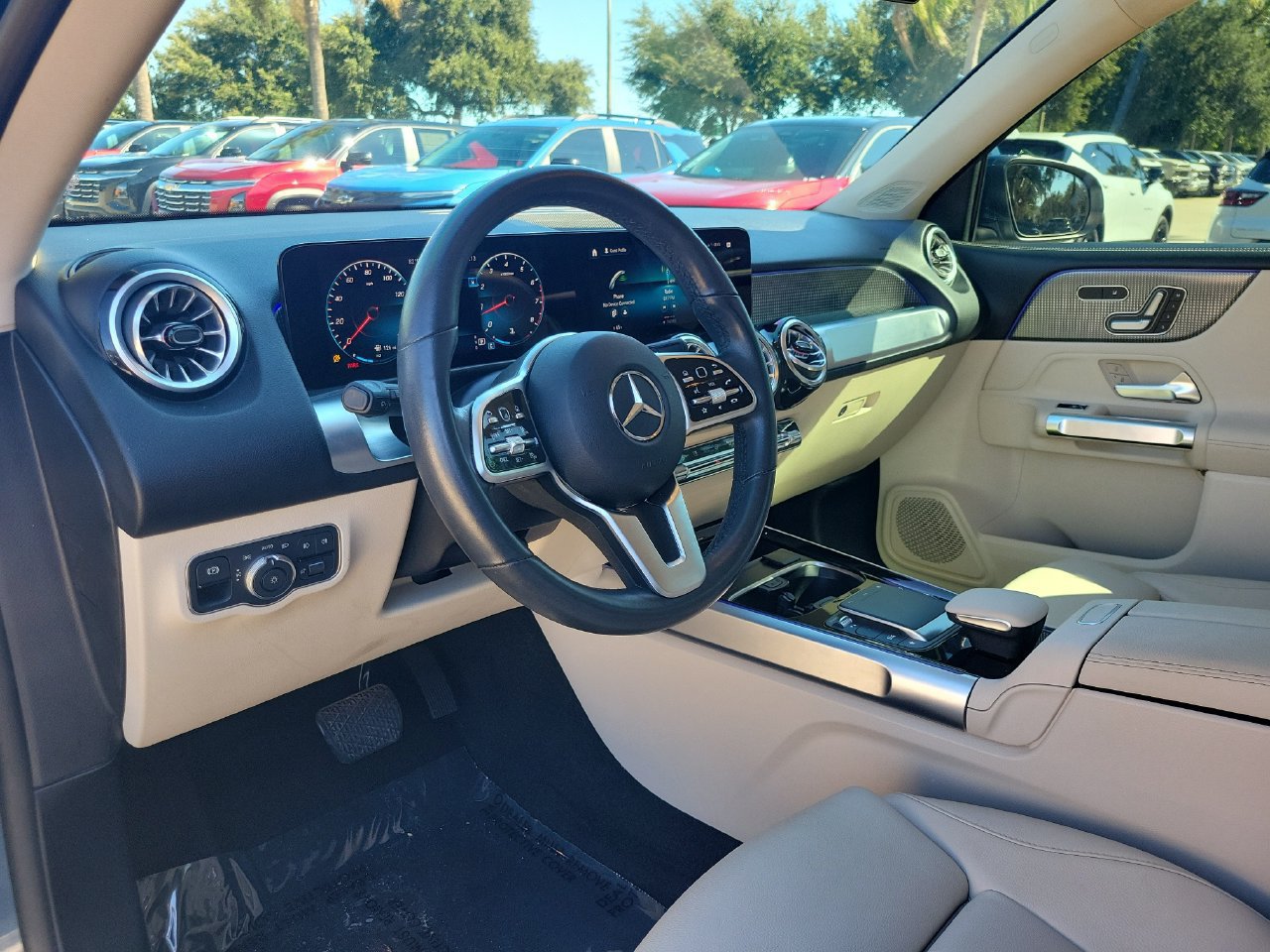 Used 2022 Mercedes-Benz GLB 250 image 16
