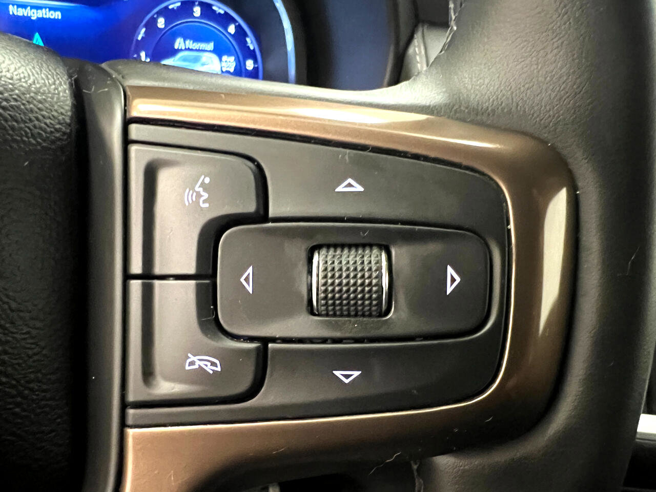Used 2024 Chevrolet Tahoe High Country image 32