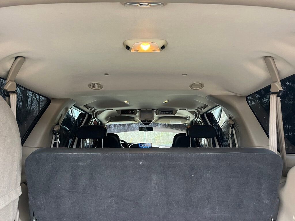 Used 2005 Ford Excursion Eddie Bauer image 33