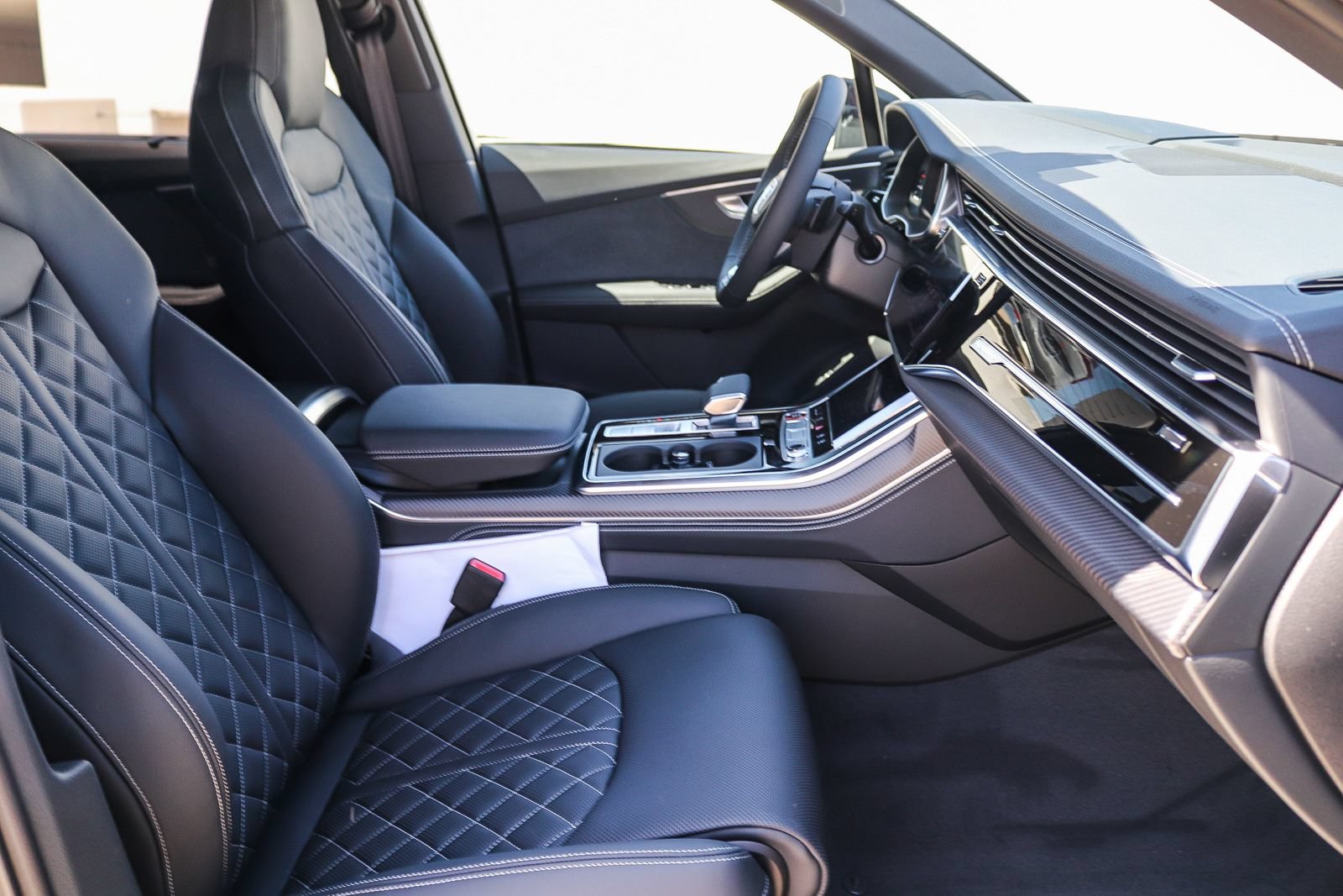 New 2026 Audi SQ7 Prestige AWD/4WD image 16