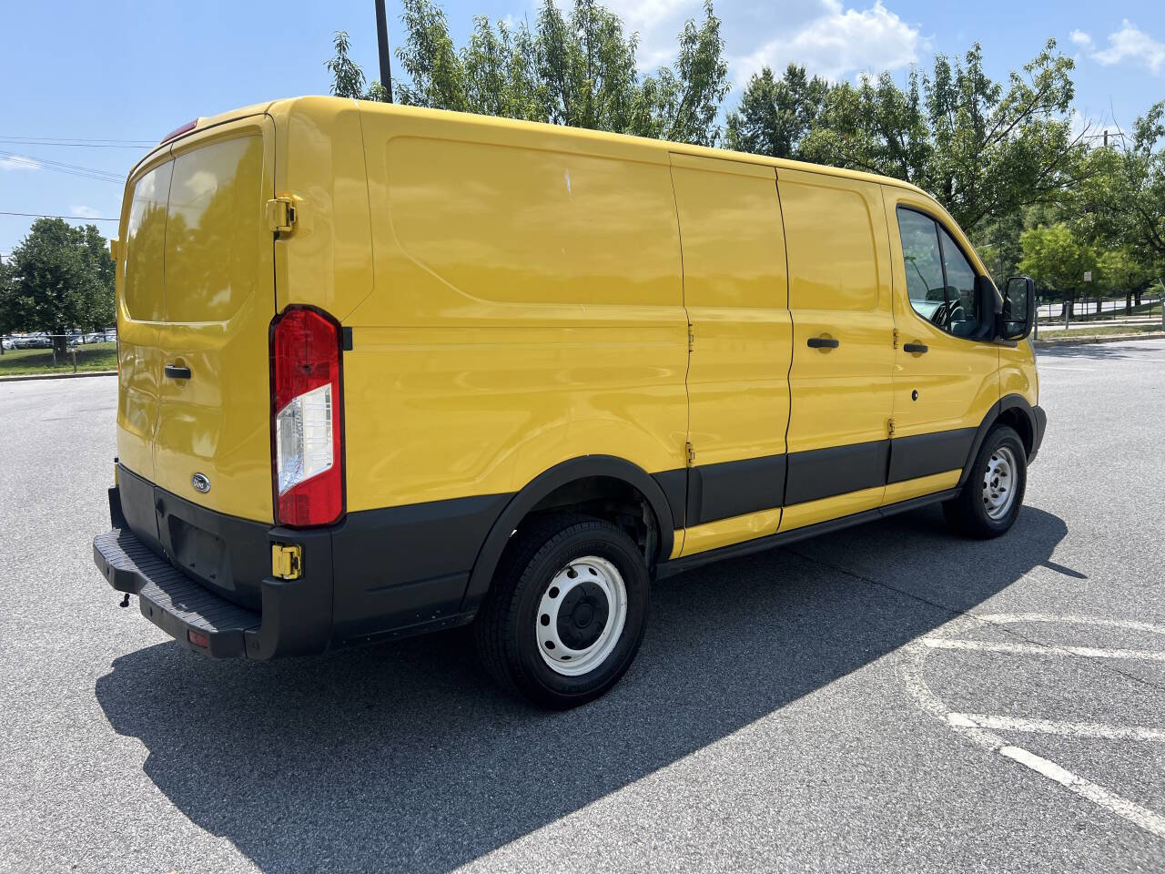Used 2019 Ford Transit 250 130 Low Roof image 7