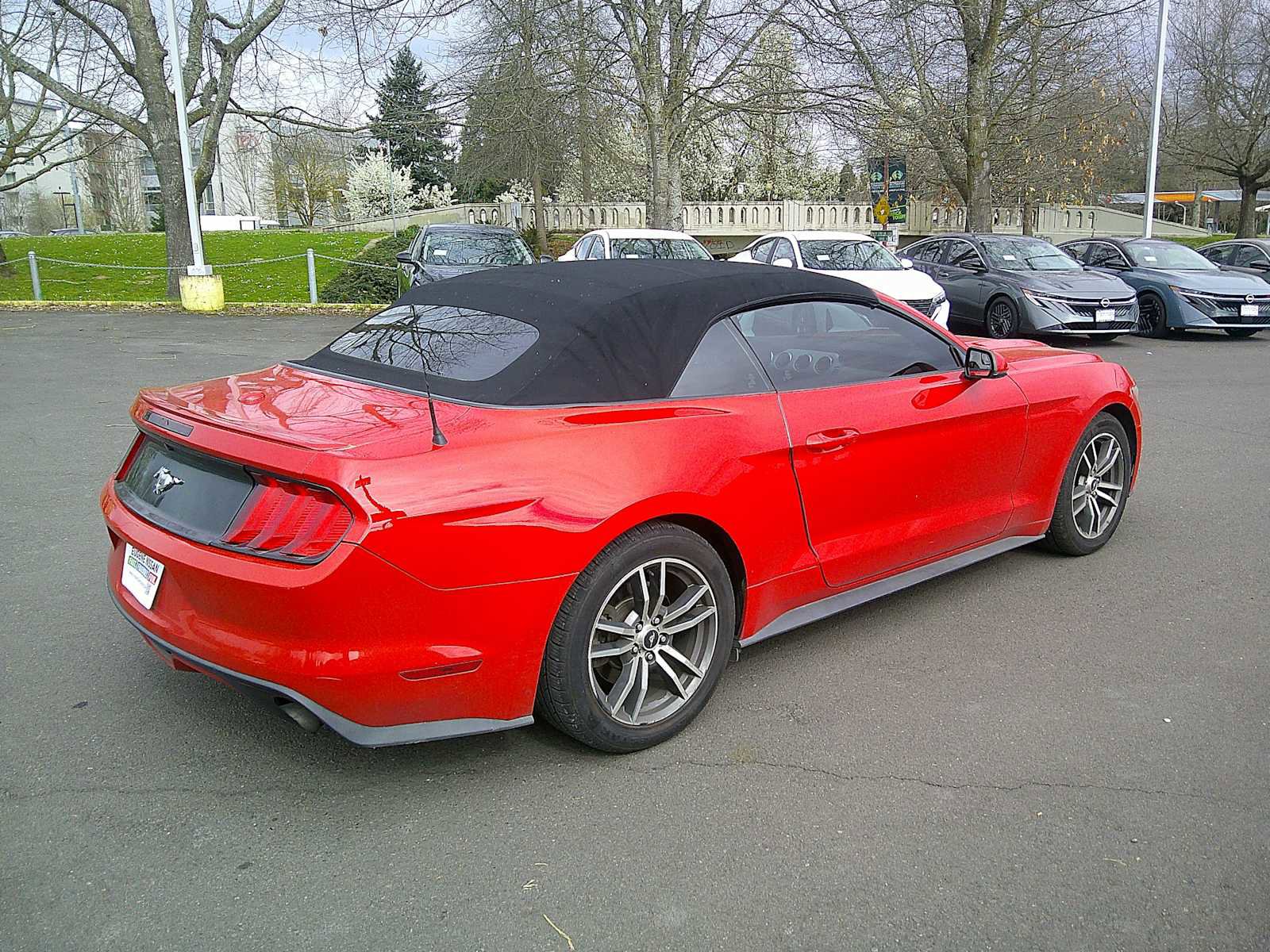 Used 2016 Ford Mustang Premium image 5