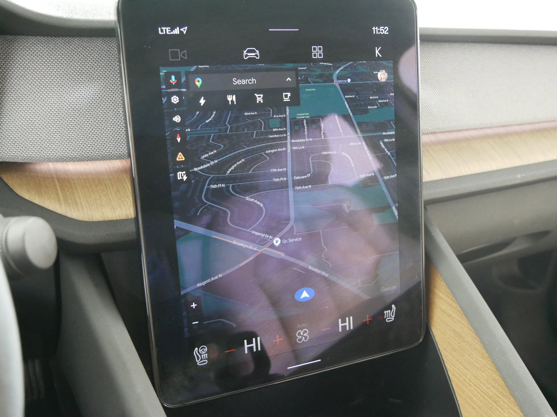 Used 2022 Polestar Polestar 2 w/ Plus Package image 32