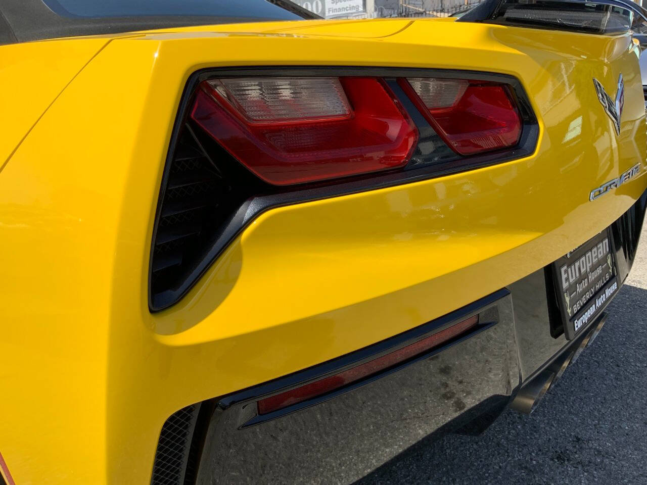 Used 2014 Chevrolet Corvette Stingray Convertible w/ 2LT Preferred Equipment Group RWD image 9