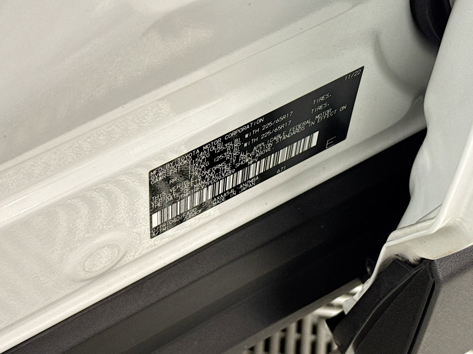 Used 2023 Toyota RAV4 XLE w/ Convenience Package image 25