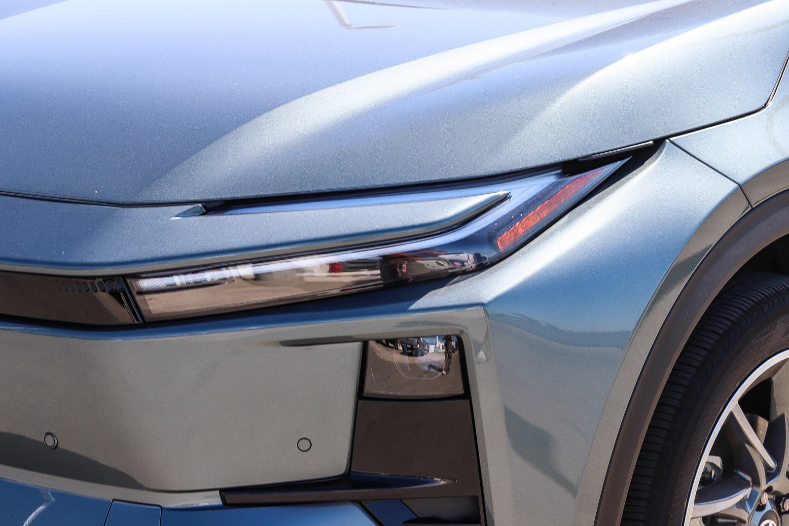 New 2026 Toyota C-HR AWD/4WD image 10