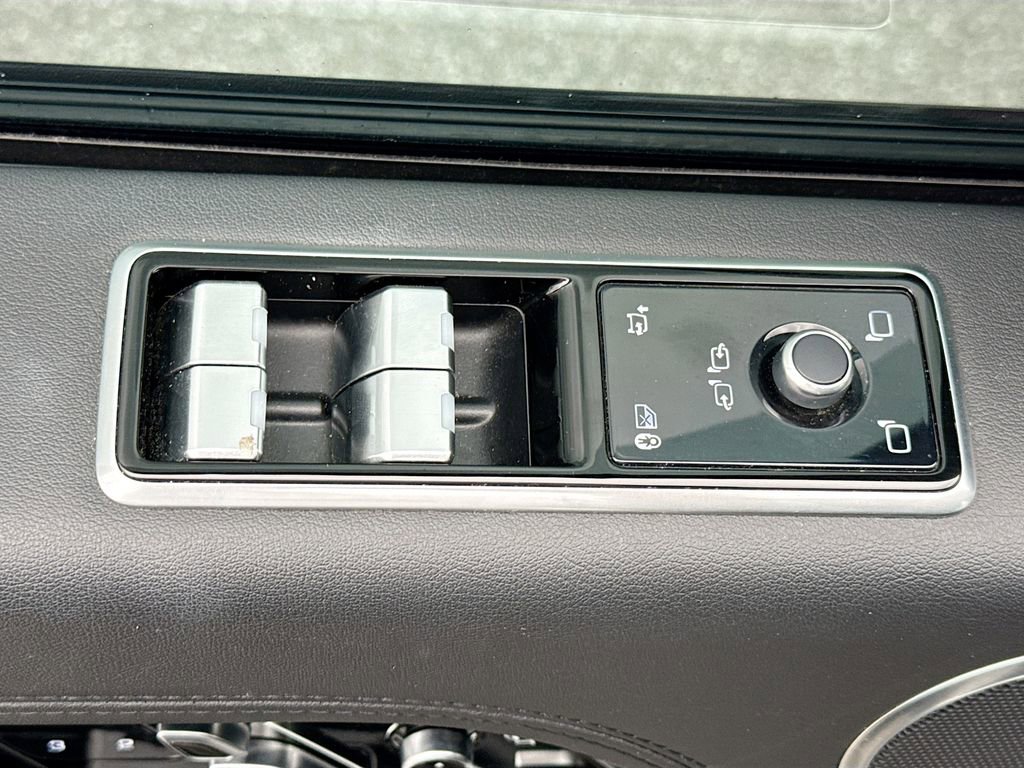 Used 2022 Land Rover Range Rover Westminster Edition image 19