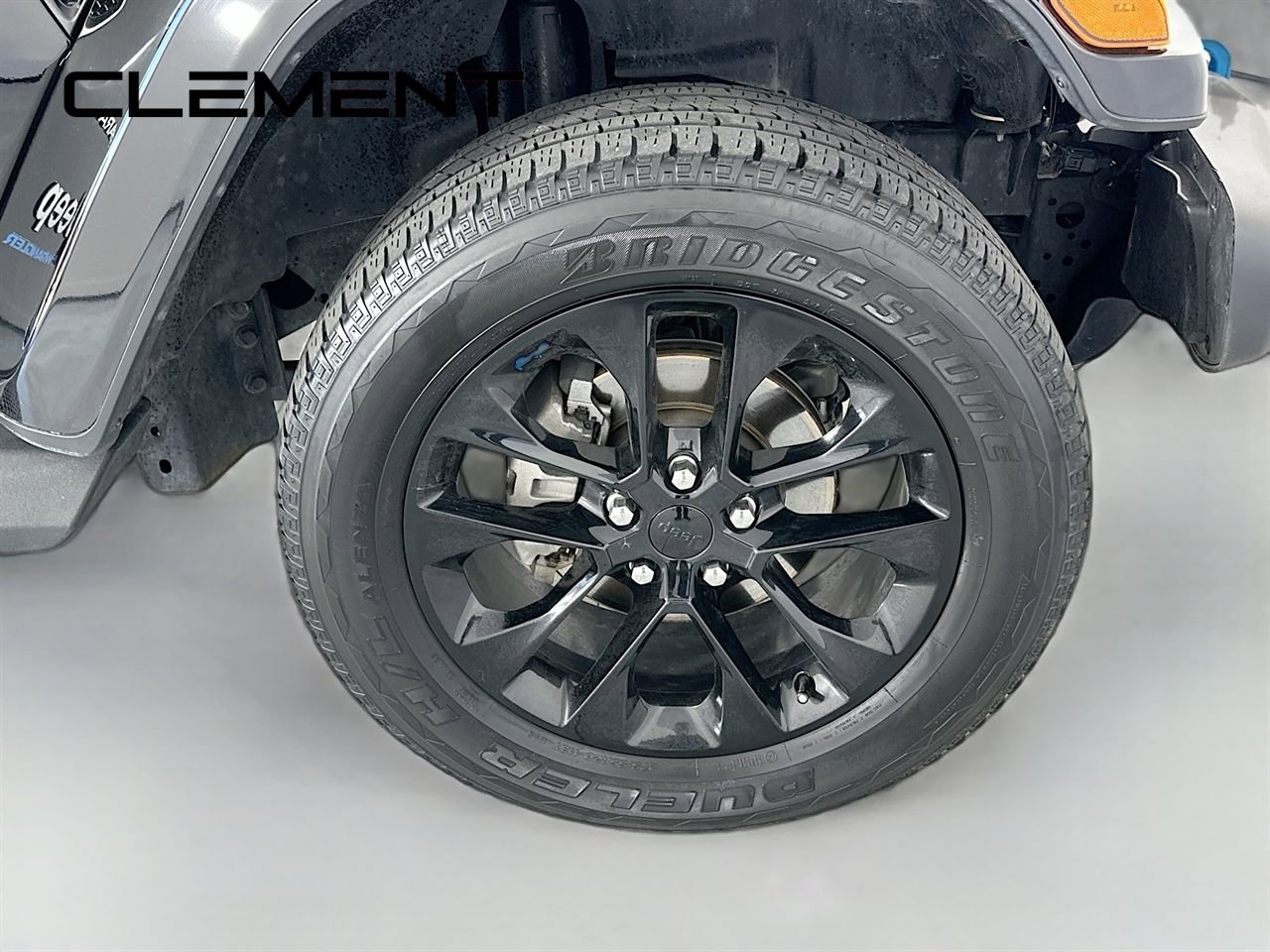 Used 2023 Jeep Wrangler Unlimited Sahara w/ Cold Weather Group image 35