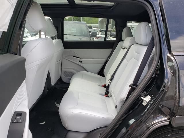 New 2026 Jeep Cherokee Limited AWD/4WD image 8