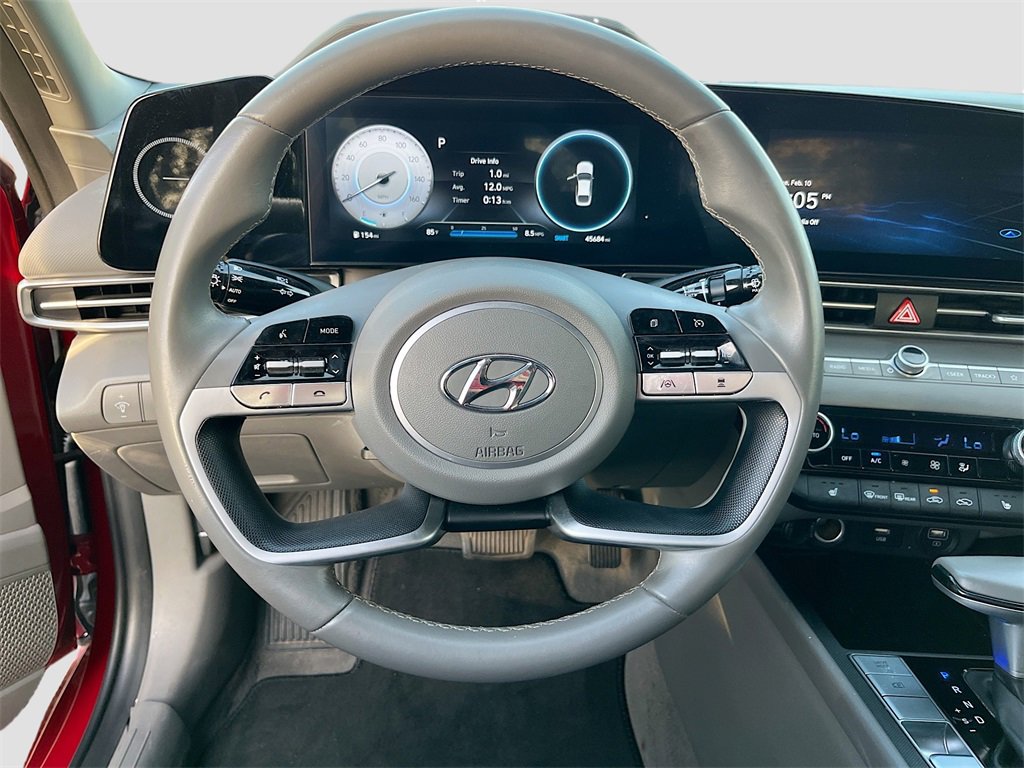 Used 2023 Hyundai Elantra SEL w/ Convenience Package image 11