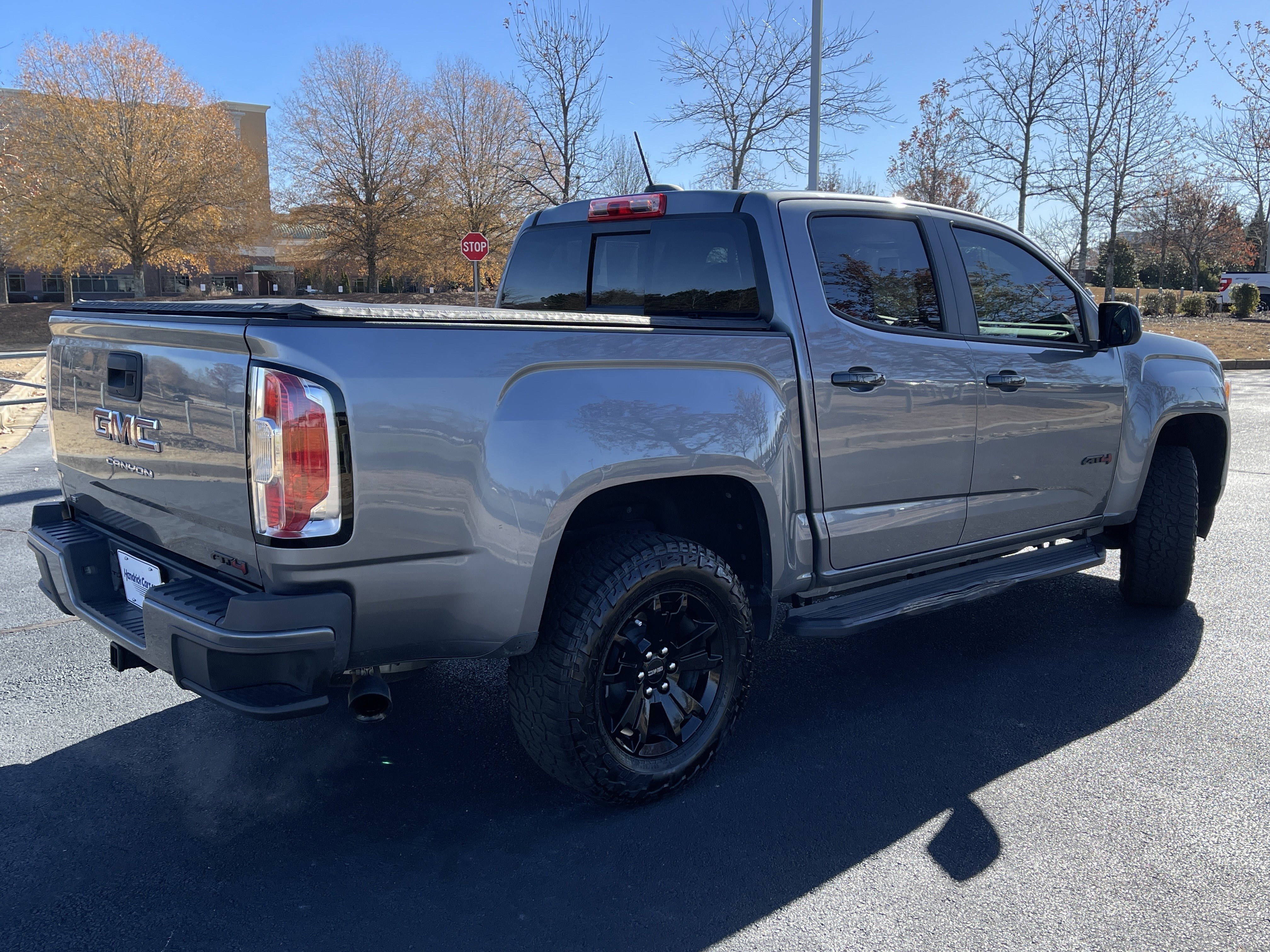 Used 2022 GMC Canyon AT4 image 9