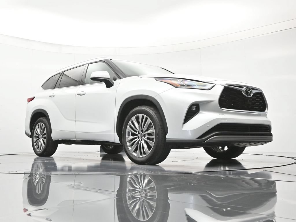 Used 2022 Toyota Highlander Platinum FWD image 41