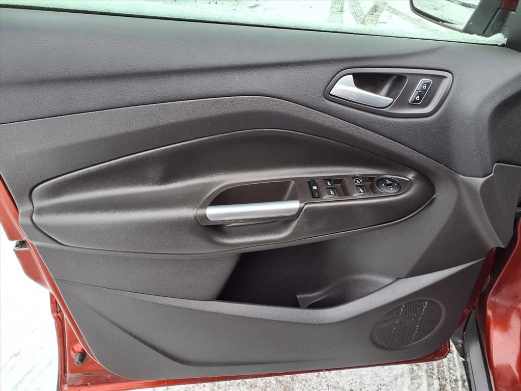 Used 2016 Ford Escape SE image 14