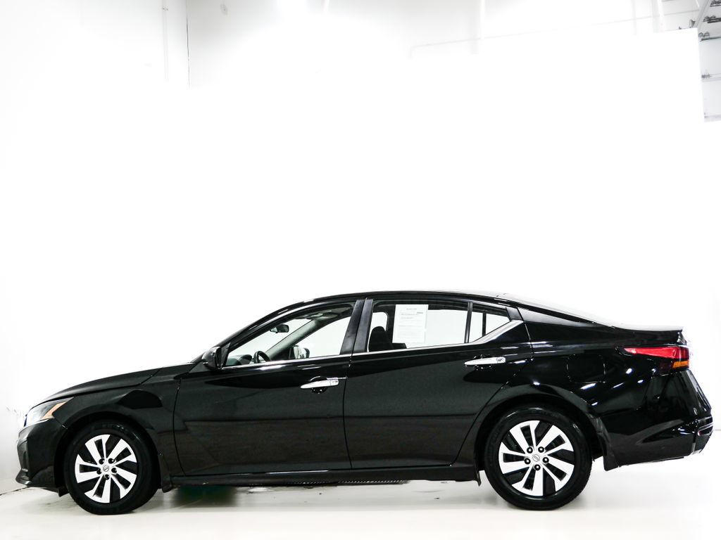 Used 2024 Nissan Altima 2.5 S FWD image 5