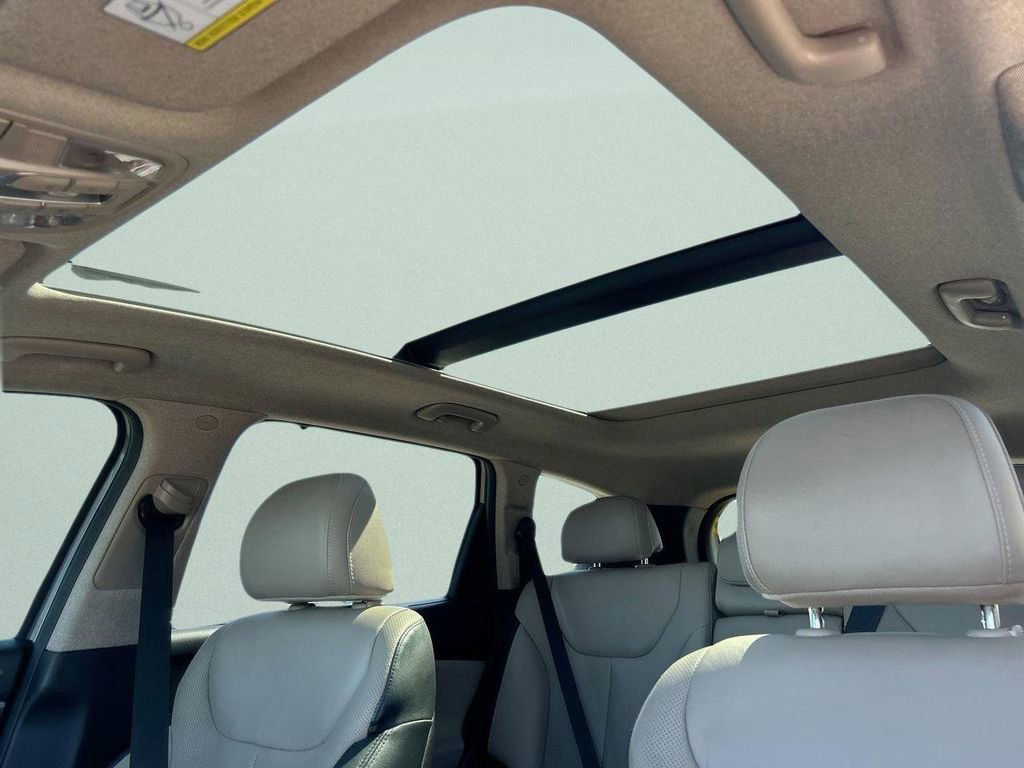 Used 2020 Hyundai Santa Fe Limited image 26