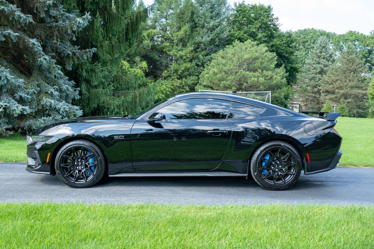 Used 2024 Ford Mustang GT Premium w/ GT Performance Package RWD image 6