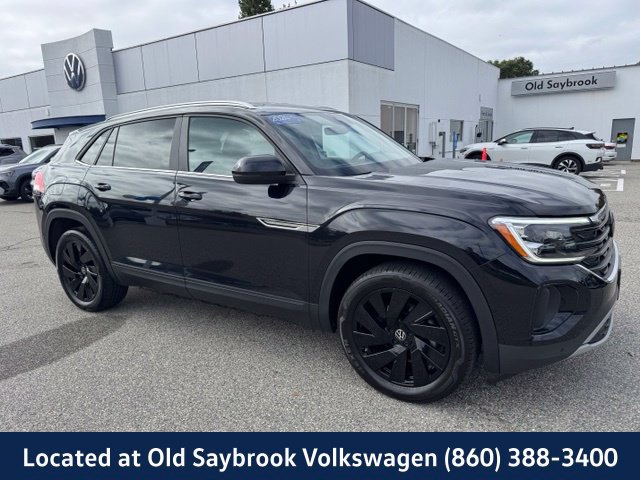 Certified 2024 Volkswagen Atlas Cross Sport SE AWD/4WD image 3