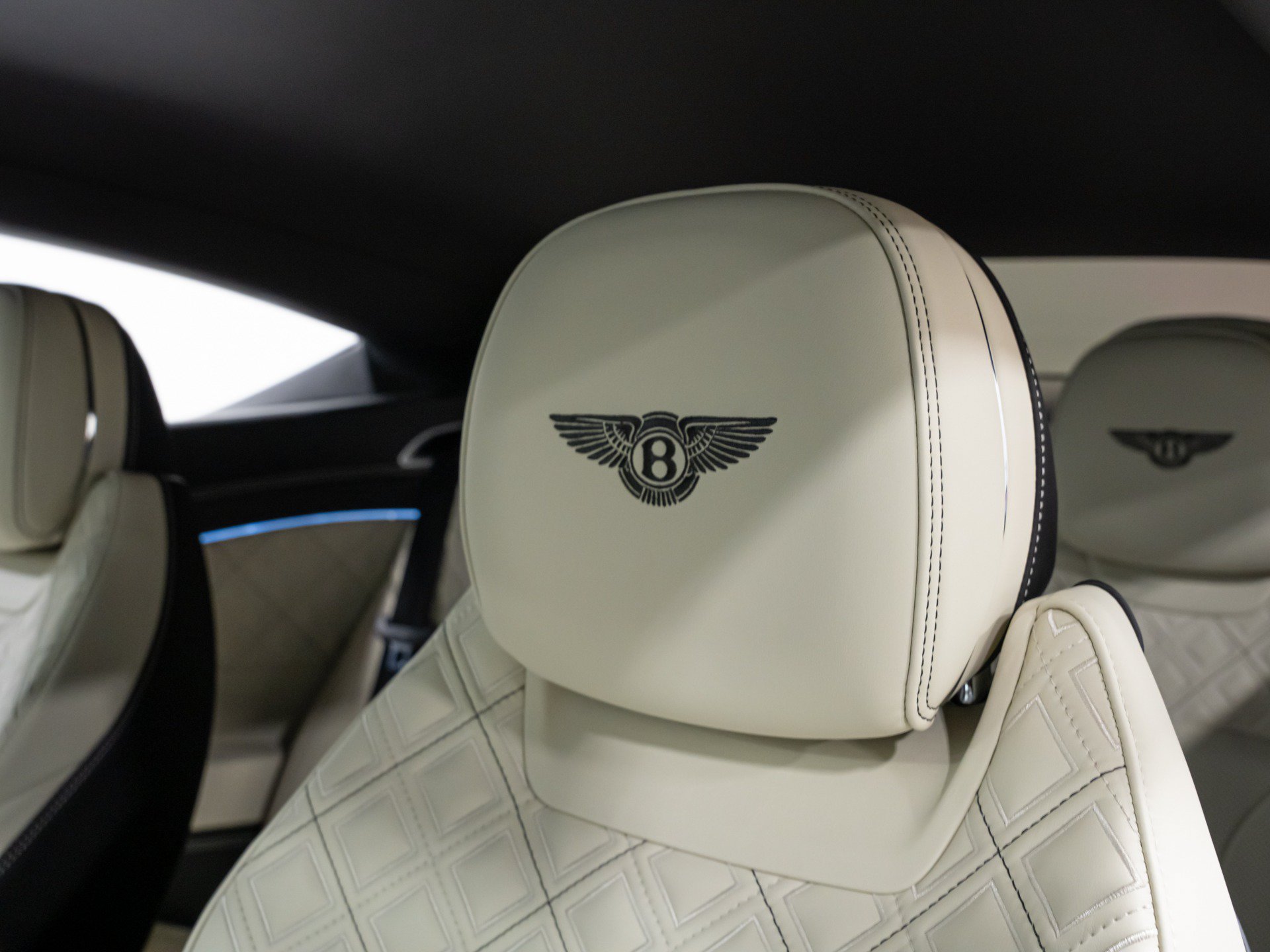 Used 2020 Bentley Continental GT V8 First Edition AWD/4WD image 39