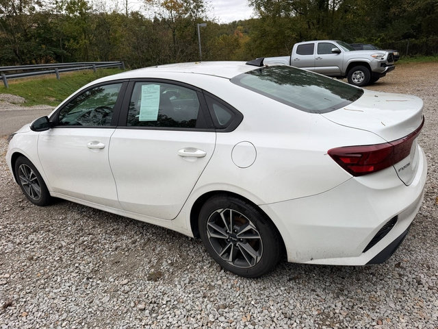 Used 2023 Kia Forte LXS w/ LXS Technology Package FWD image 5