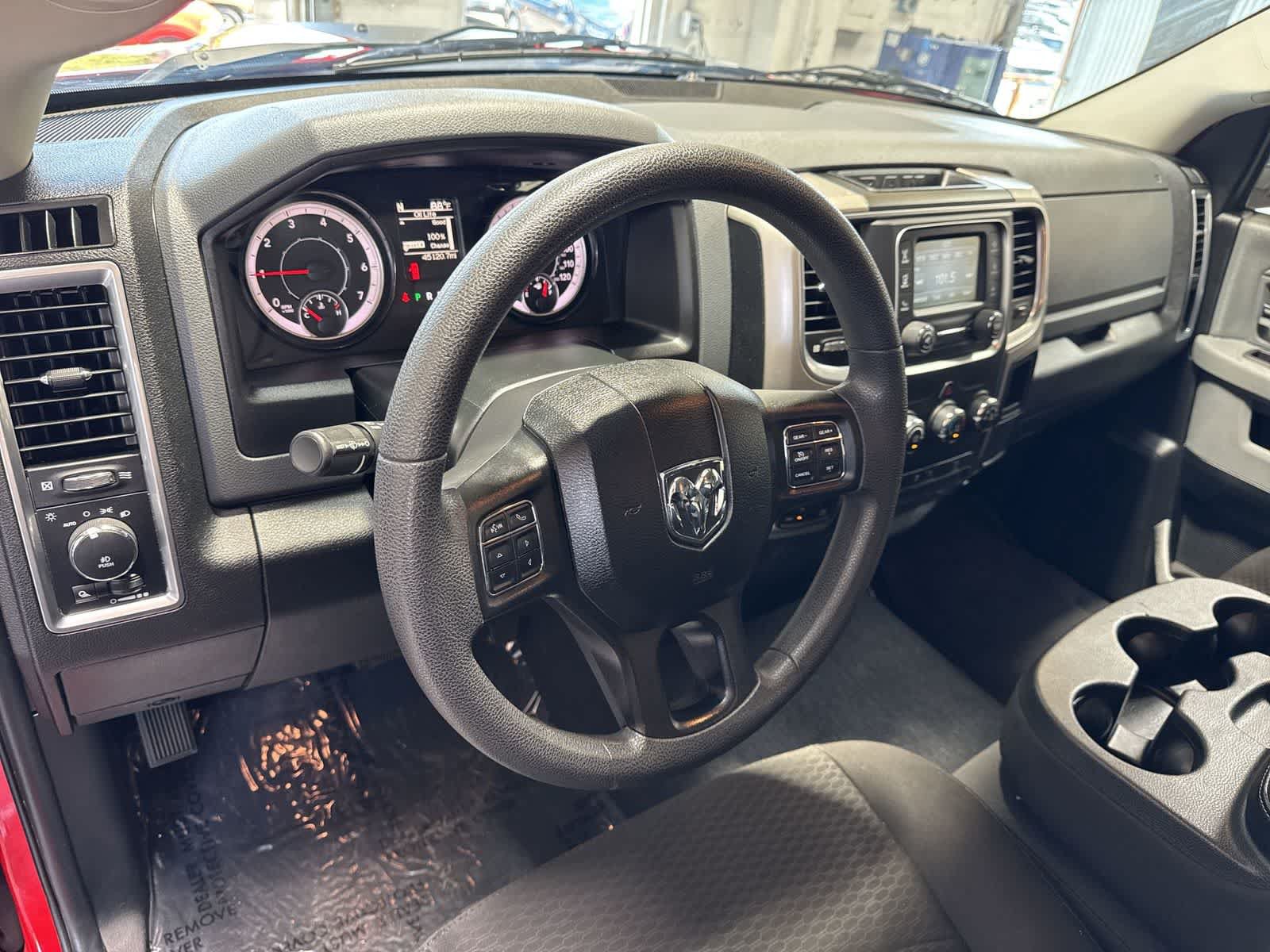 Used 2020 RAM 1500 Classic Warlock AWD/4WD image 4