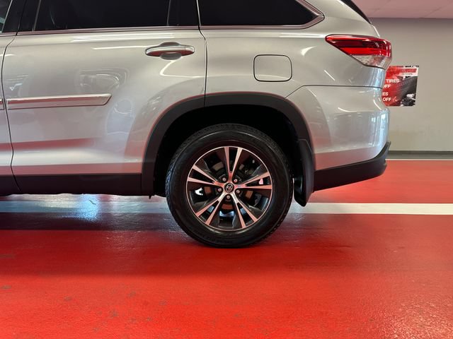 Certified 2019 Toyota Highlander Plus AWD/4WD image 22