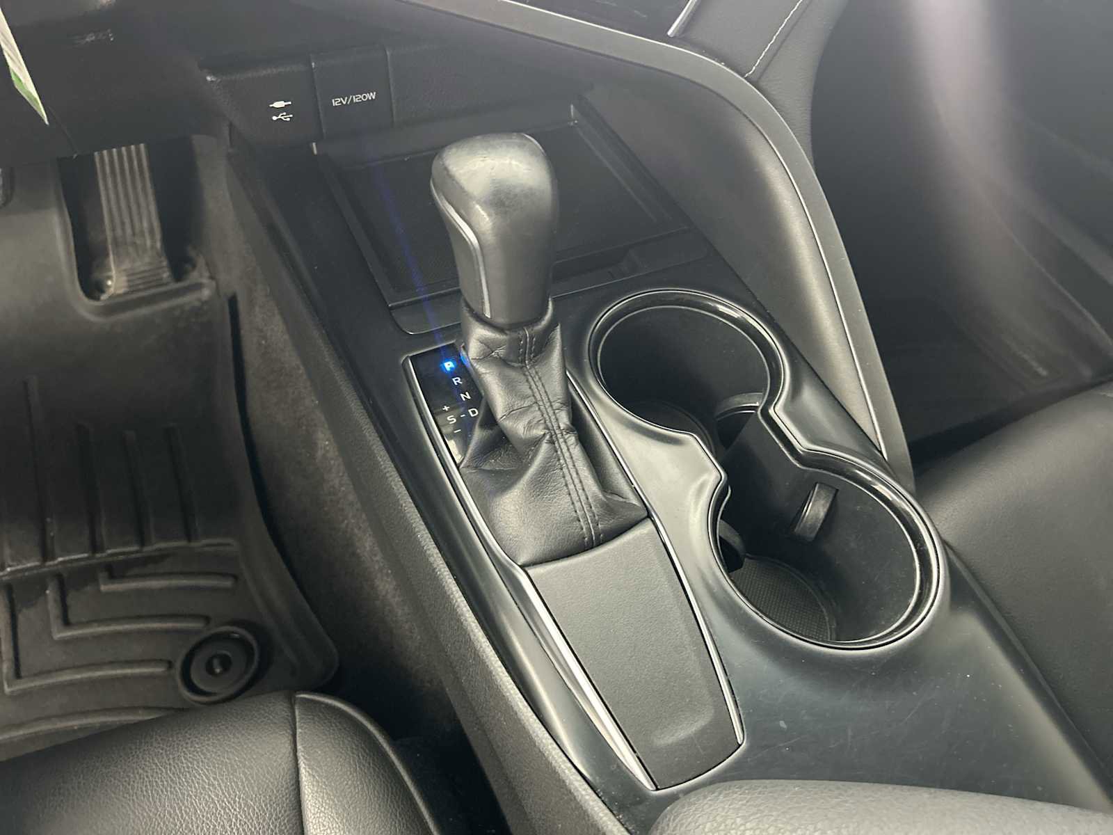 Used 2018 Toyota Camry SE image 20