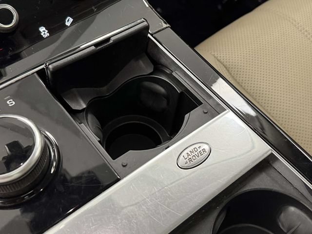 Used 2019 Land Rover Range Rover Velar R-Dynamic SE AWD/4WD image 48