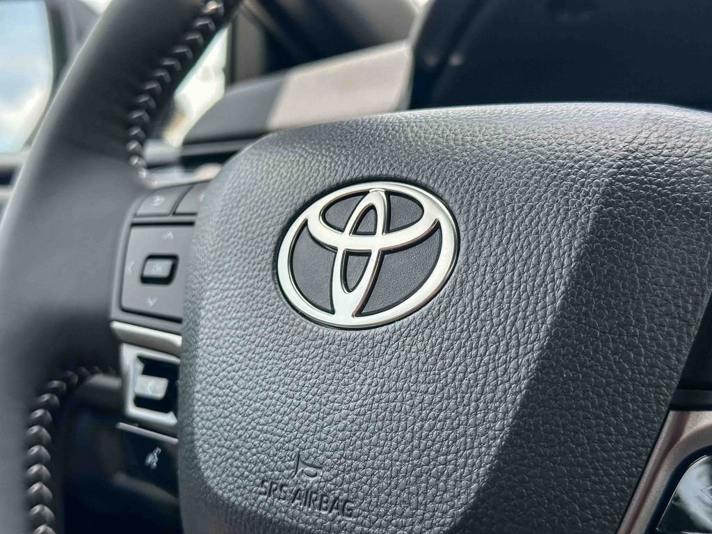 Used 2026 Toyota Camry LE FWD image 20