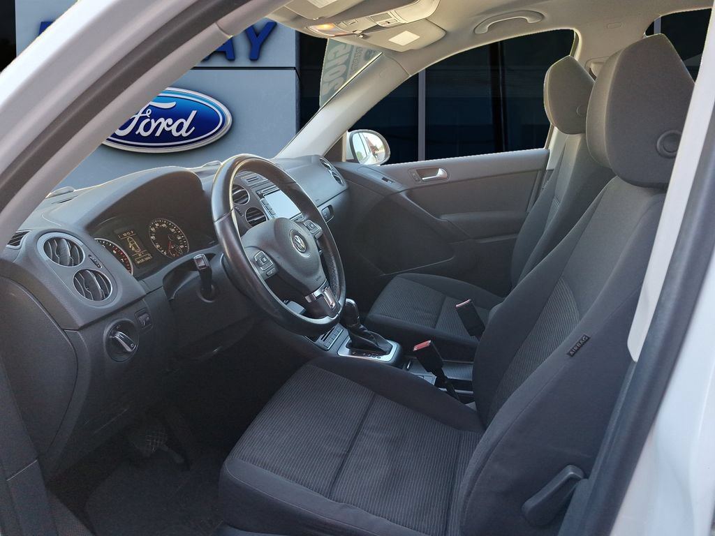 Used 2015 Volkswagen Tiguan S FWD image 11