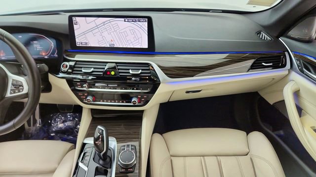 Used 2023 BMW 540i w/ M Sport Package image 36