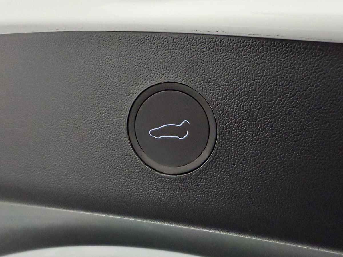 Used 2023 Tesla Model 3 Standard Range RWD image 32