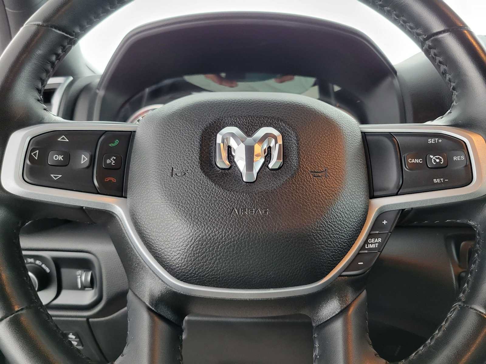 Used 2022 RAM 1500 Big Horn AWD/4WD image 23