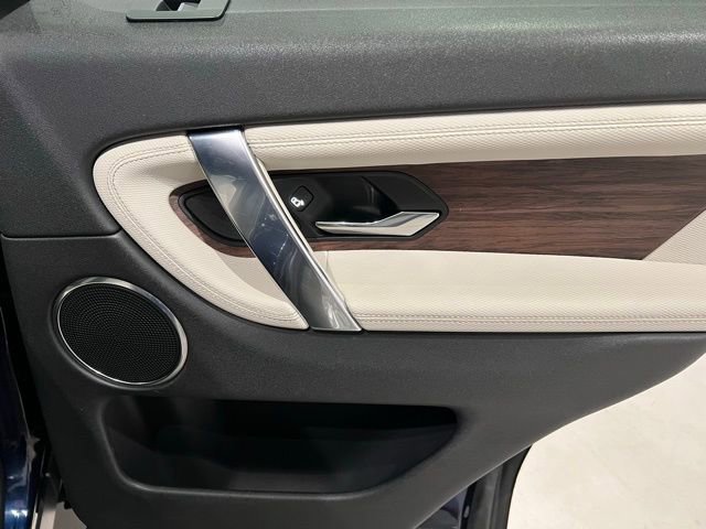 Used 2022 Land Rover Discovery Sport S R-Dynamic image 45