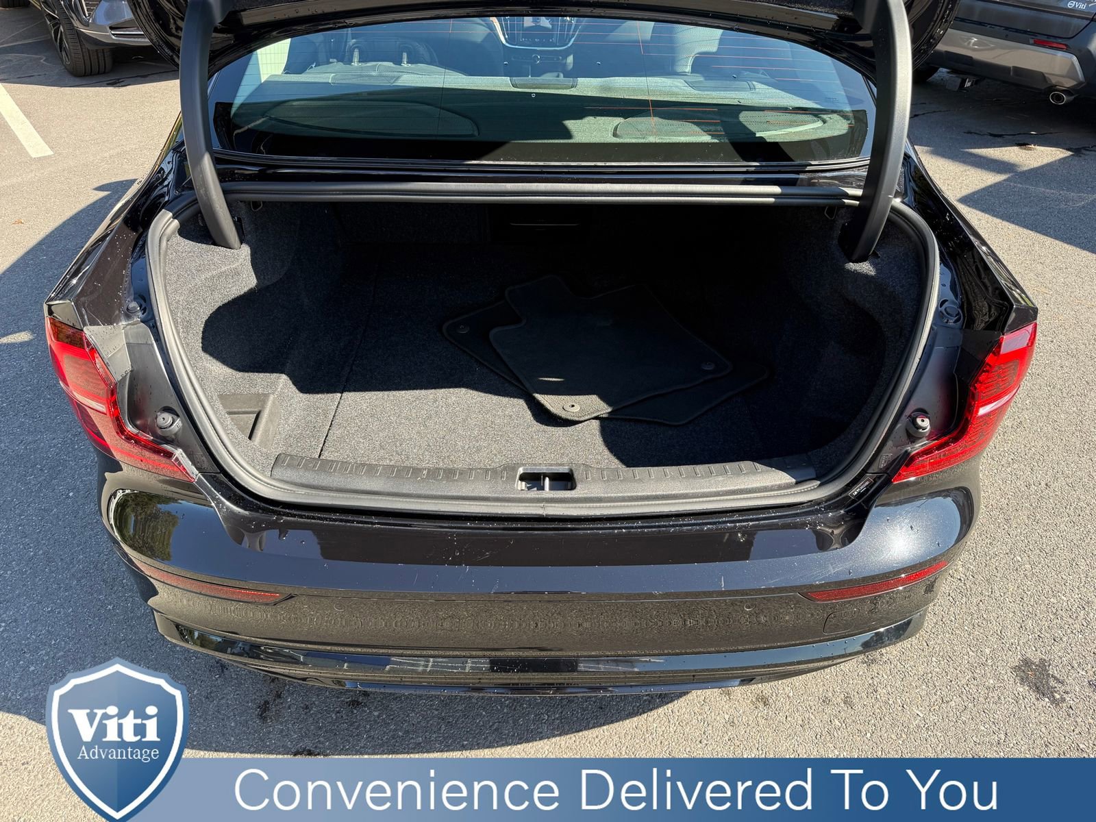 Certified 2024 Volvo S60 B5 Plus image 23