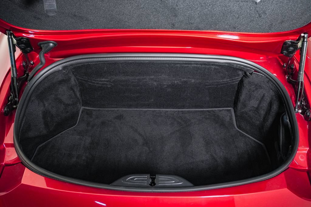 Used 2023 Aston Martin V8 Vantage Roadster RWD image 35